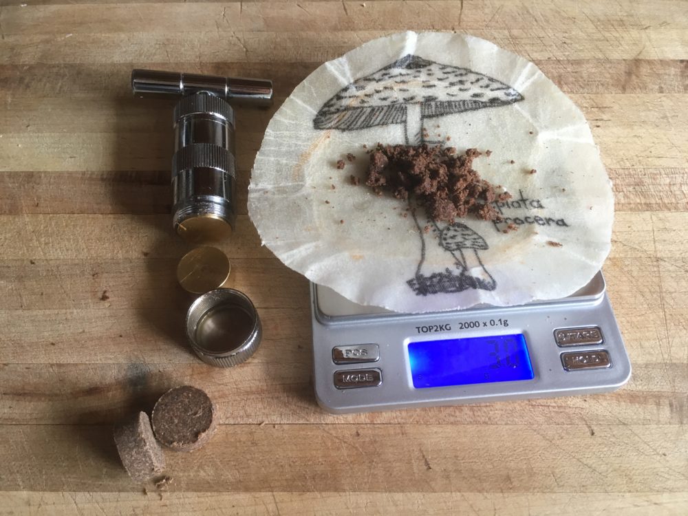 press into 3g pucks with your handy hash press